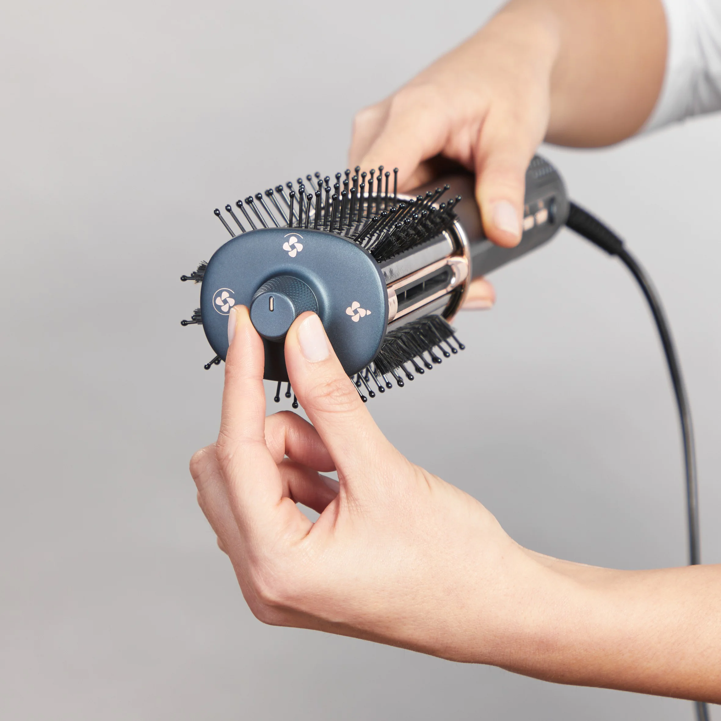 Фен-щітка Rowenta Air Brush 3D (3 в 1) UB9720E0