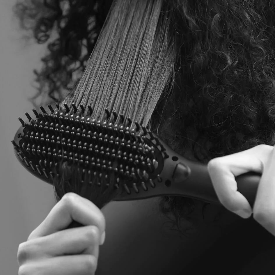 Щітка-випрямляч Rowenta Powerstraight Karl Lagerfeld CF582LF0