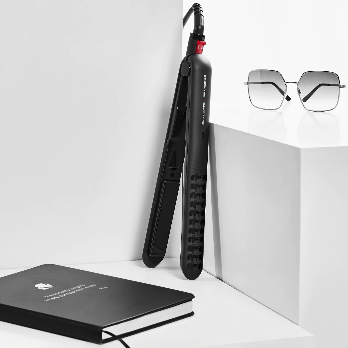 Випрямляч для волосся Rowenta x Karl Lagerfeld Optiliss SF321LF0